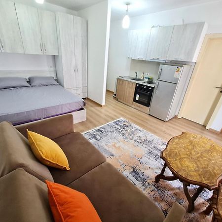 Apartament Property Albania 7 Tirana Buitenkant foto