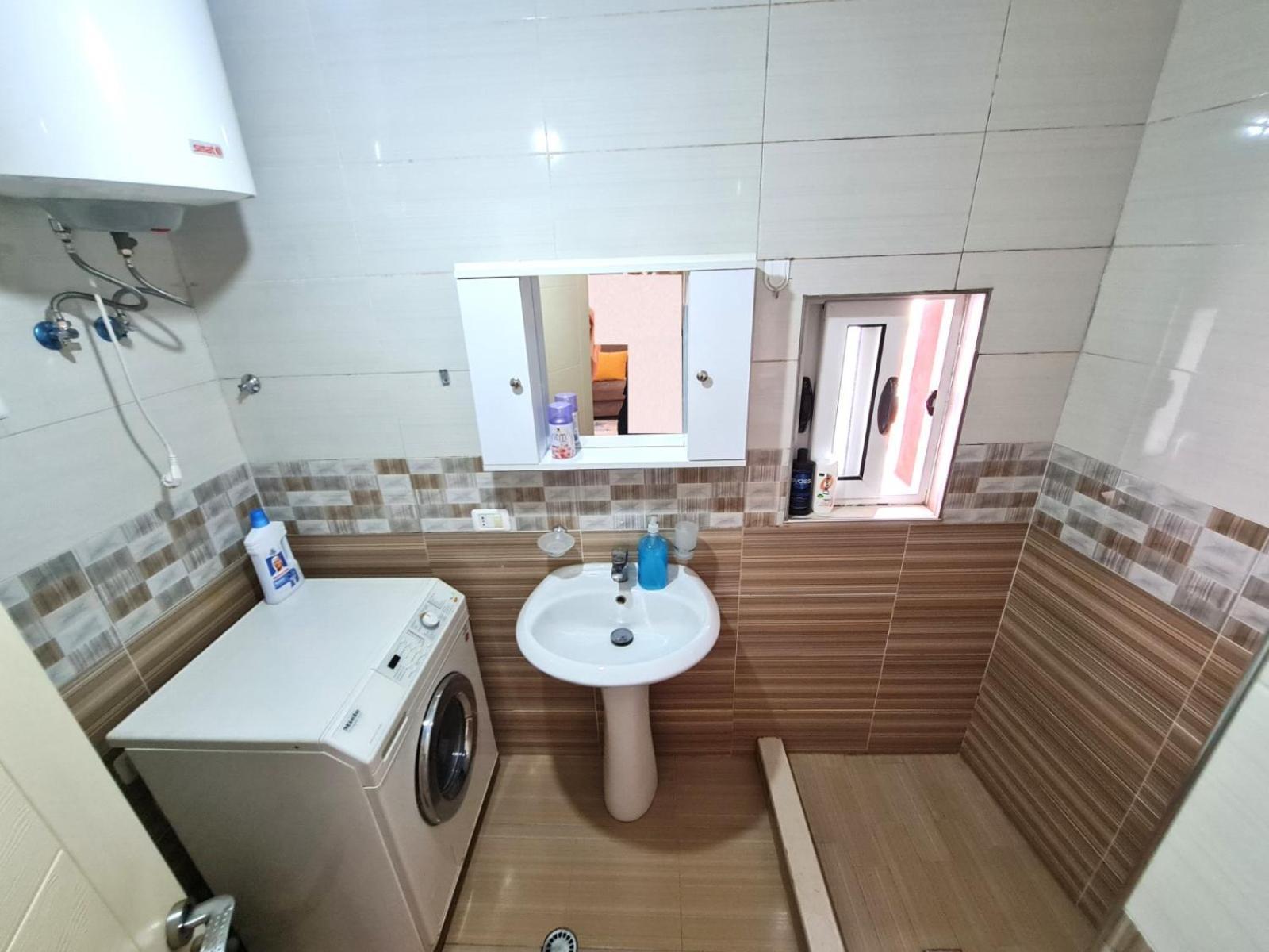 Apartament Property Albania 7 Tirana Buitenkant foto