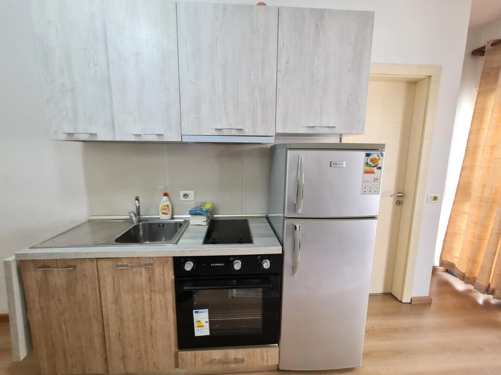 Apartament Property Albania 7 Tirana Buitenkant foto